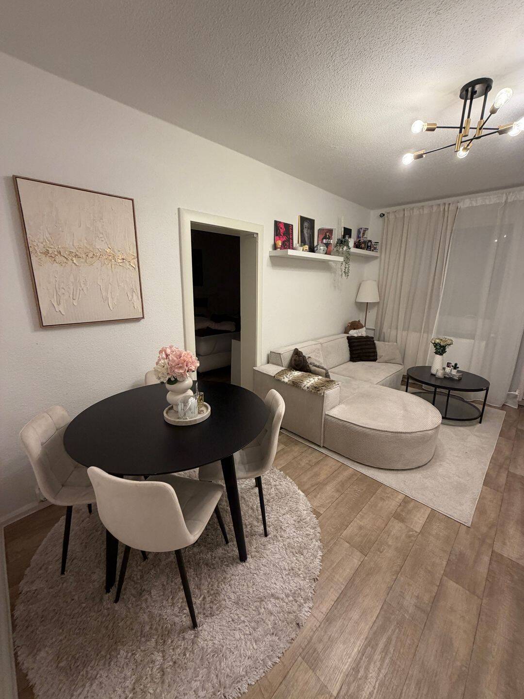 2 Zimmer Wohnung in Großzschocher, 4249 Leipzig (Großzschocher Hartmannsdorf-Knautnaundorf Knautkleeberg-Knauthain Lausen-Grünau)