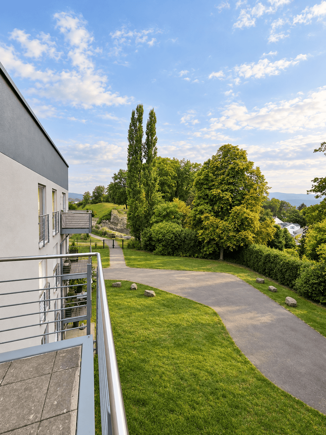 Großzügige 2-Zimmer-Wohnung mit Balkon am Amphitheater in Trier-Ost, 54295 Trier