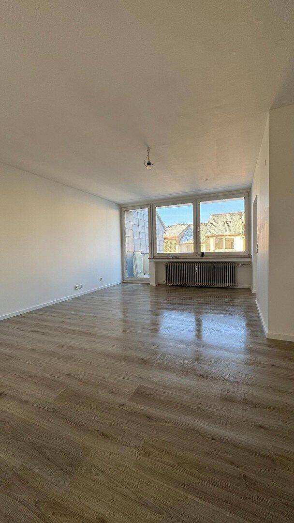 Helle 2-Zimmer-Wohnung mit Balkon, Küche und neuem Bad in Waldbröl, 51545 Waldbröl