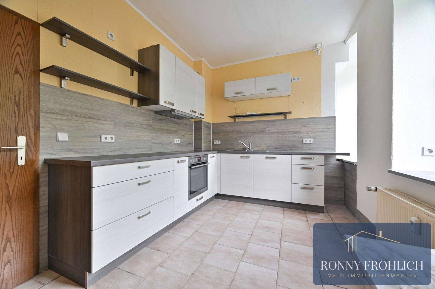 Renovierte helle 3-Raum-Wohnung (83,95 m²) in Zschopau mit Einbauküche – Blick ins Grüne, 9405 Zschopau
