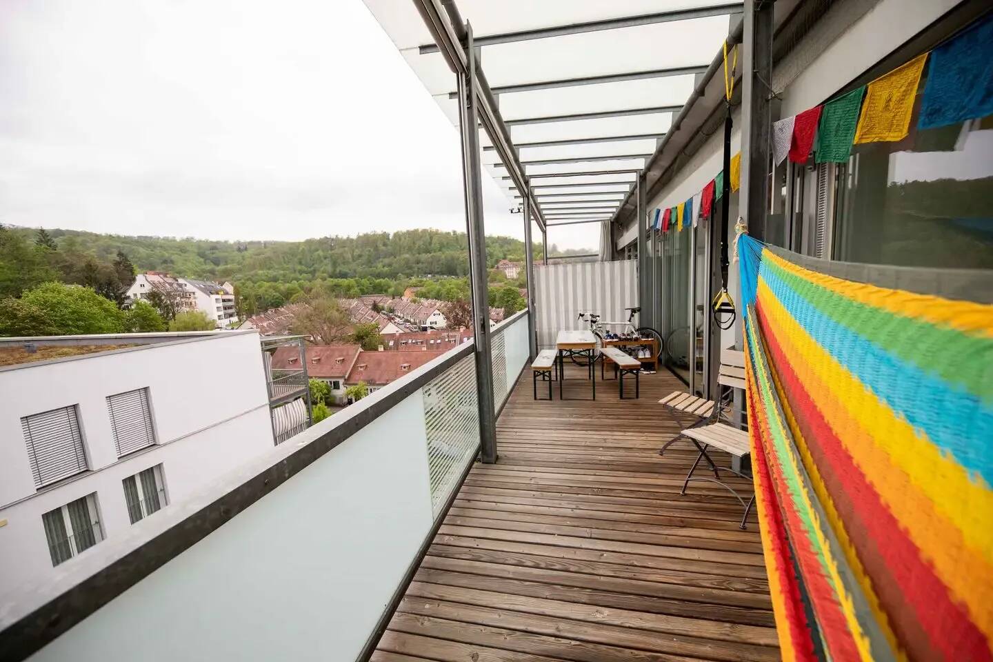Helle 2-Zimmer-Wohnung mit großem Balkon und EBK in Stuttgart-Süd, 70199 Stuttgart (Süd)