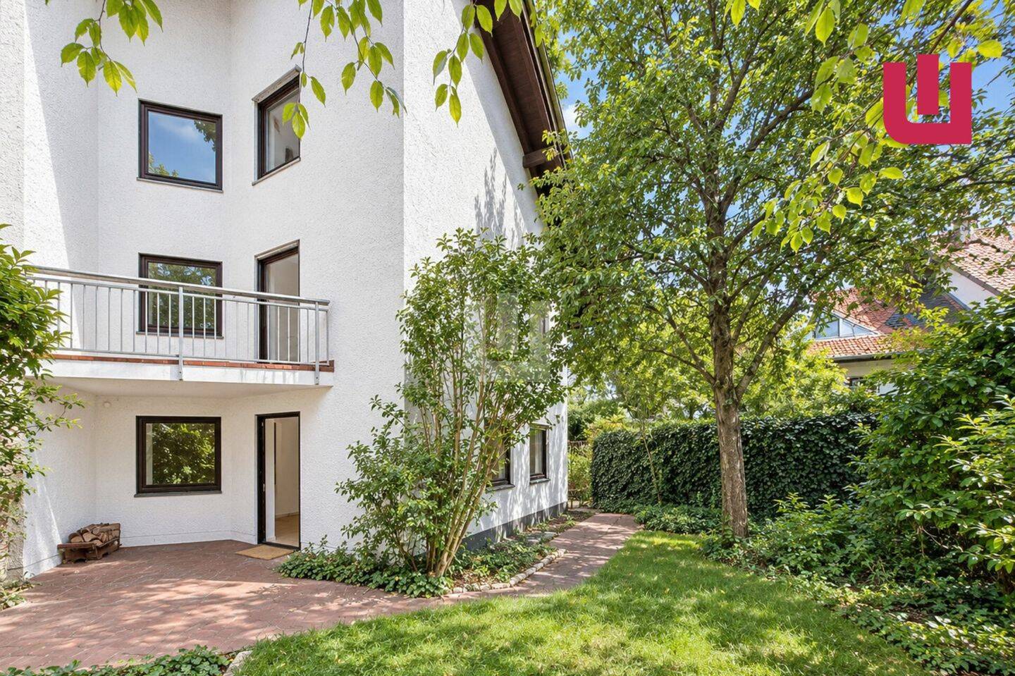 WINDISCH Immobilien- Außergewöhnliches Reiheneckhaus in ruhiger & grüner Lage von Gröbenzell!, 82194 Gröbenzell