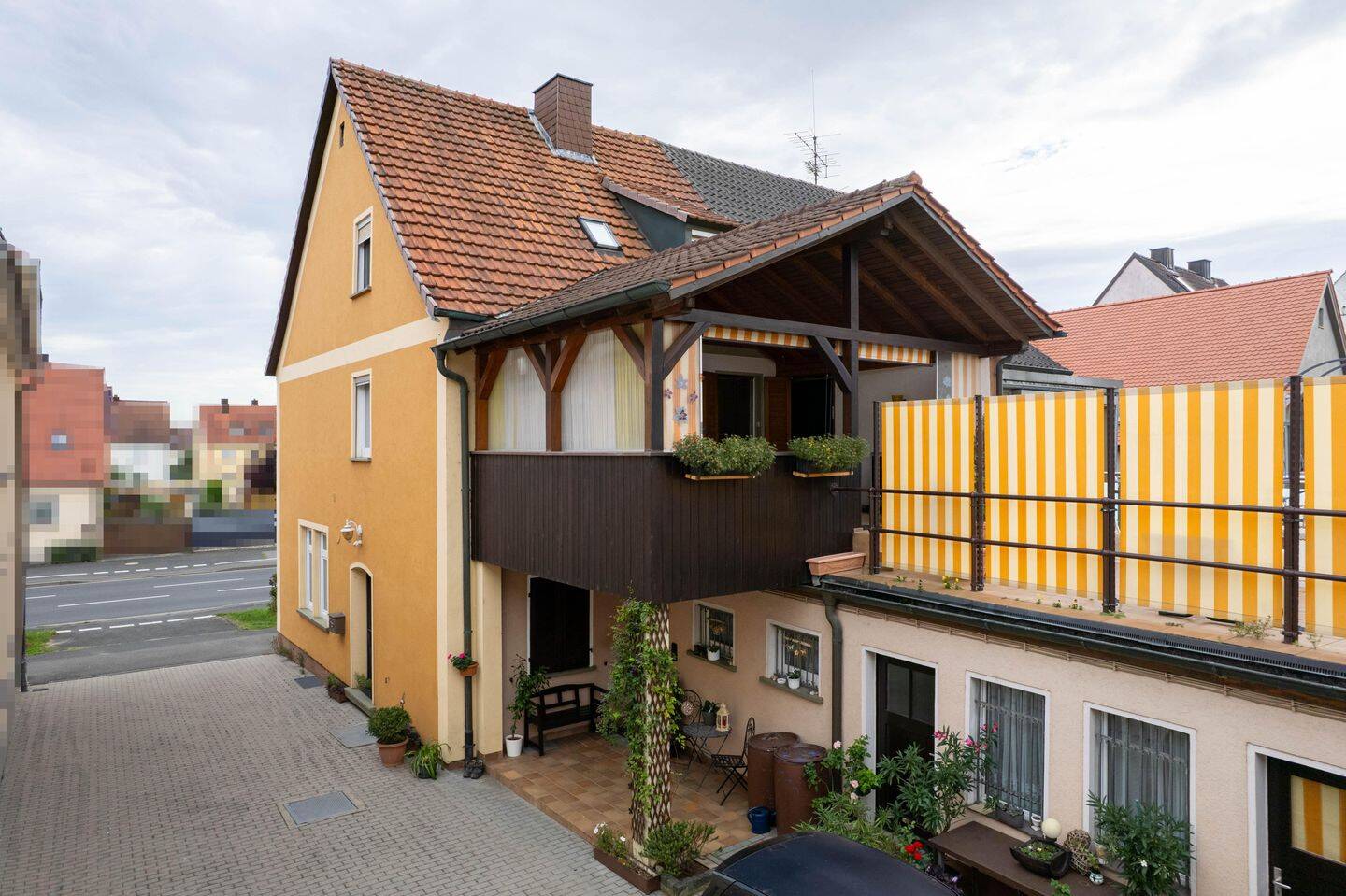 Ihr neues Zuhause mit Balkon, Dachterrasse & 5 Garagen, 97424 Schweinfurt