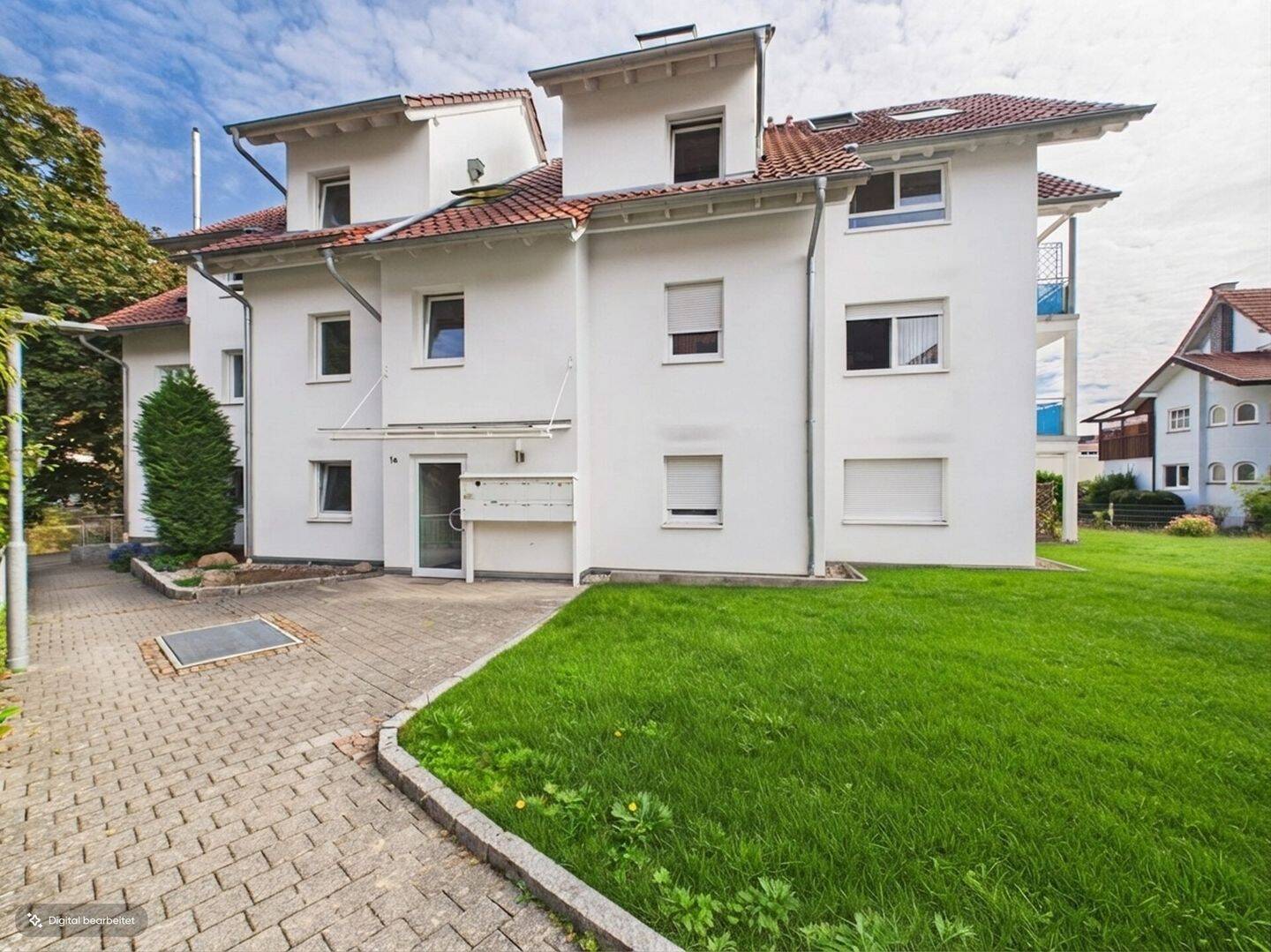 Zwischen Innenstadt und Kurpark – 4-Zimmer-Maisonette im Grünen mit drei Balkonen, 79189 Bad Krozingen