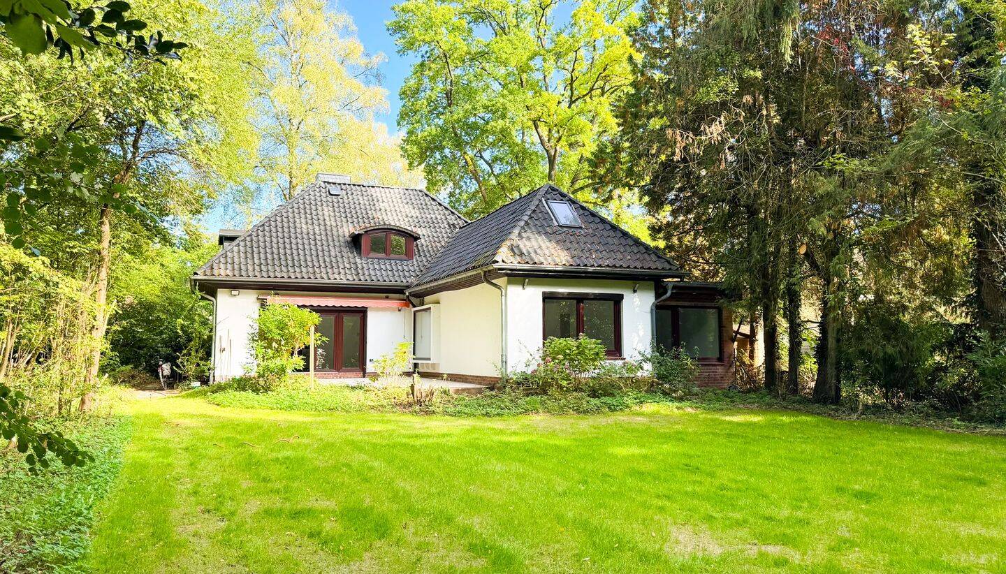 Frisch renoviertes Einzelhaus für Naturliebhaber nahe Schulen u. U-Bahnstation Ohlstedt, 22397 Hamburg (Wandsbek Duvenstedt Lemsahl-Mellingstedt Wohldorf-Ohlstedt)