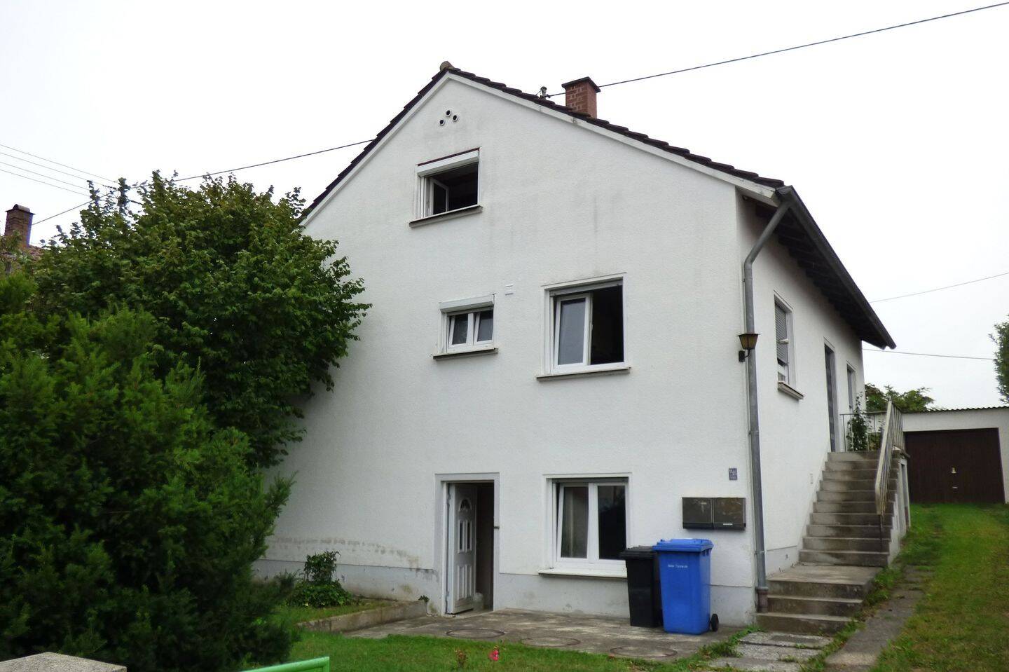 Einfamilienhaus mit Einliegerwohnung in Unterfahlheim, 89278 Nersingen