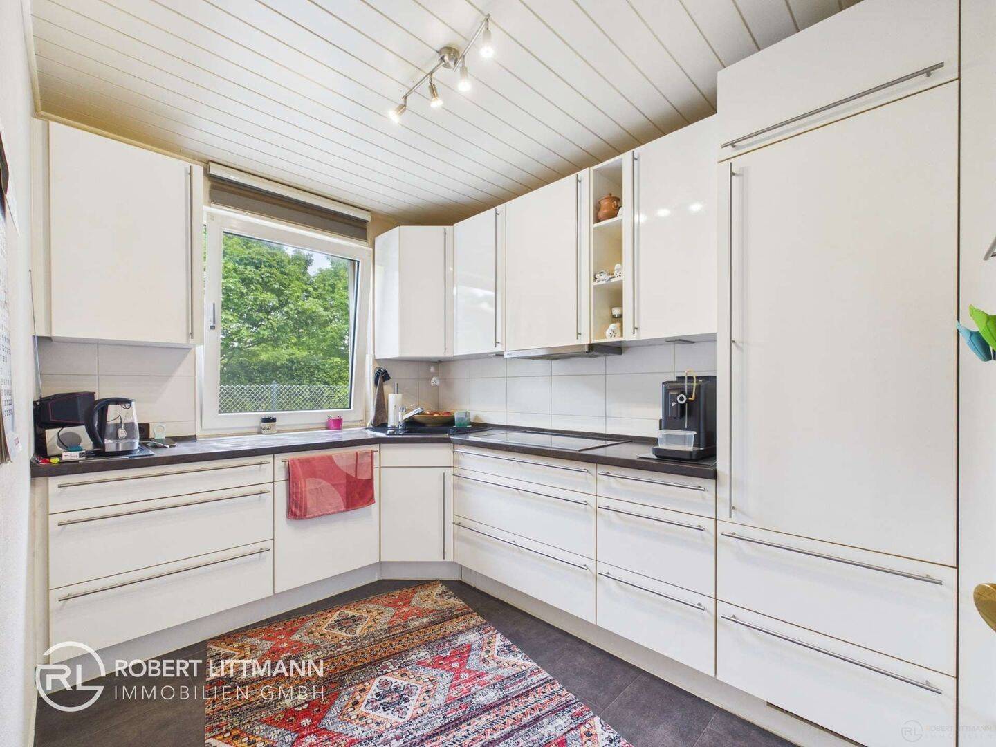 Familienglück auf drei Ebenen – gepflegtes Reihenmittelhaus mit Garten, Terrasse und Garage, 27283 Verden (Aller)