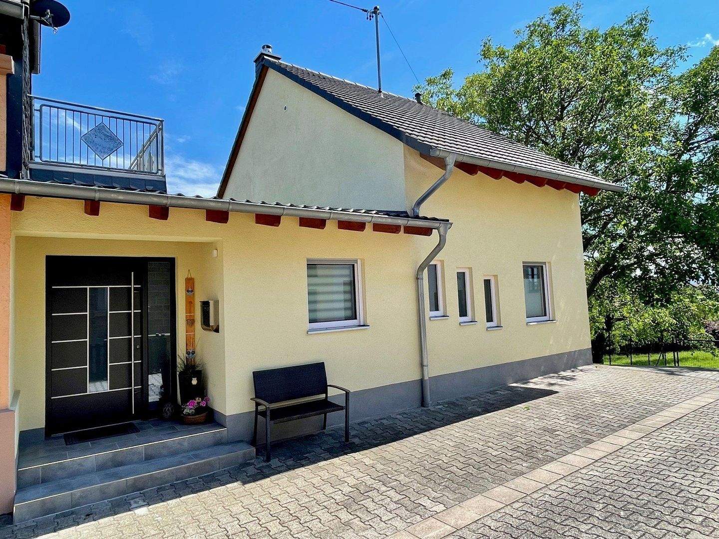 Neuwertiges EFH mit PV Anlage in ruhiger Lage!, 67827 Becherbach