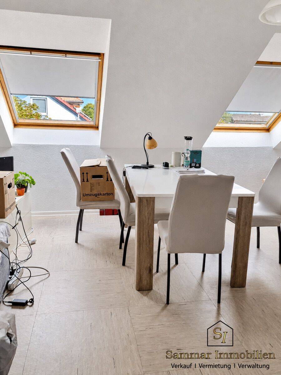 Nur mit Wohnberechtigungsschein (WBS): Helle Dachgeschosswohnung mit Balkon in Bonn-Buschdorf, 53117 Bonn (Auerberg Buschdorf Graurheindorf Zentrum Castell)