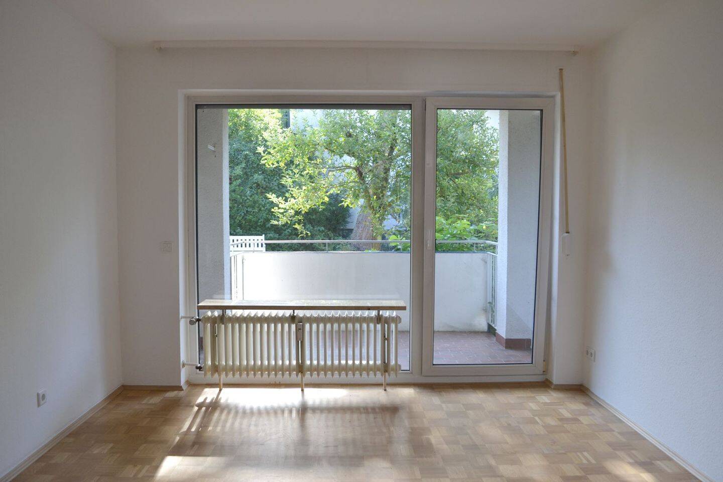 Schöne, frisch sanierte 3-Zimmer-Wohnung mit Loggia und Garage, 55129 Mainz (Bretzenheim Ebersheim Hechtsheim)