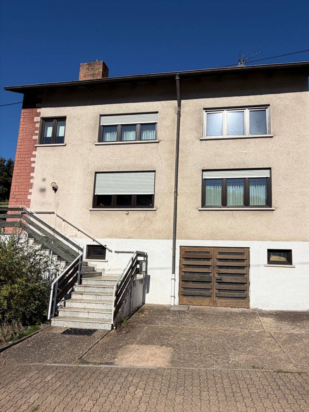 Freistehendes Einfamilienhaus auf großzügigem Grundstück in Beckingen, 66701 Beckingen