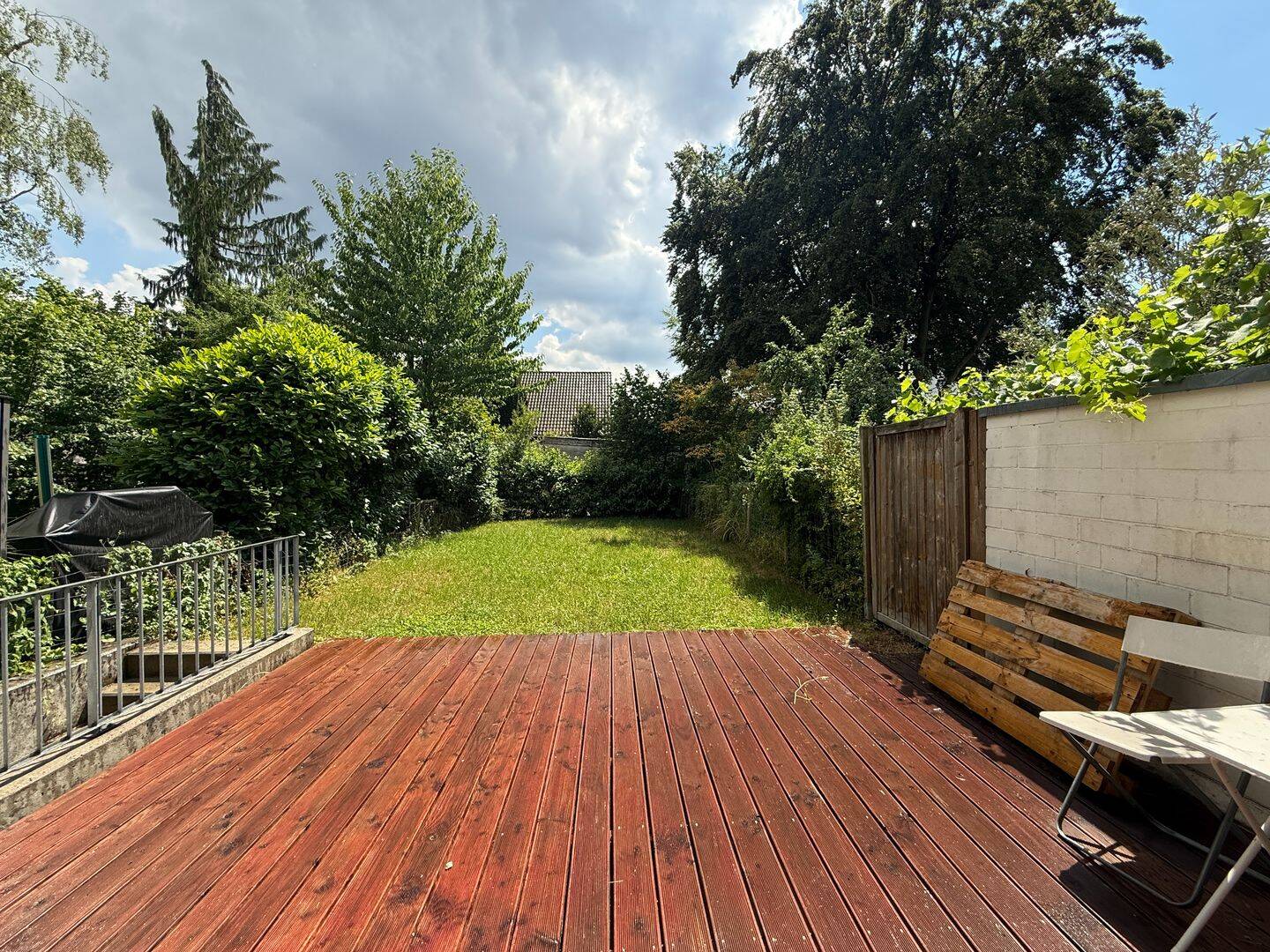 Frisch renoviertes Reihenmittelhaus mit schönem Garten & Terrasse in Oberboihingen, 72644 Oberboihingen