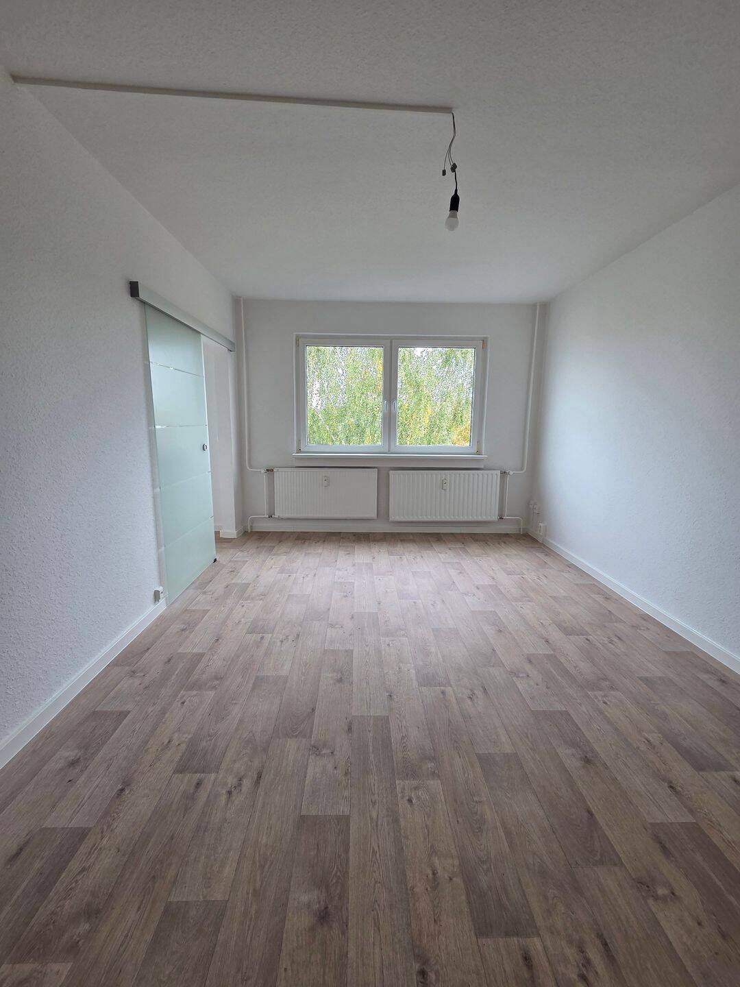 geräumige 2-Raum-Wohnung mit Fahrstuhl und Wannenbad, 19063 Schwerin (Großer Dreesch Mueß Mueßer Holz Neu Zippendorf Zippendorf)