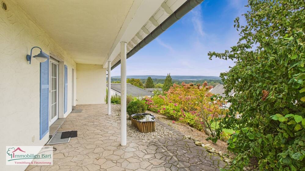 GROßES WOHNHAUS MIT POOL UND EIGENEM WALD IN WADERN-NOSWENDEL, 66687 Wadern