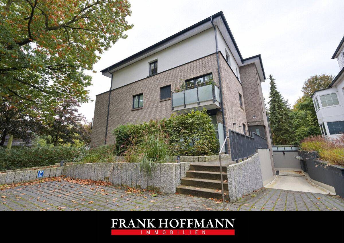 Moderne 2-Zimmer Wohnung mit Garten und Tiefgarage mit guter Verbindung nach Hamburg Farmsen-Berne, 22045 Hamburg (Wandsbek Jenfeld Tonndorf)