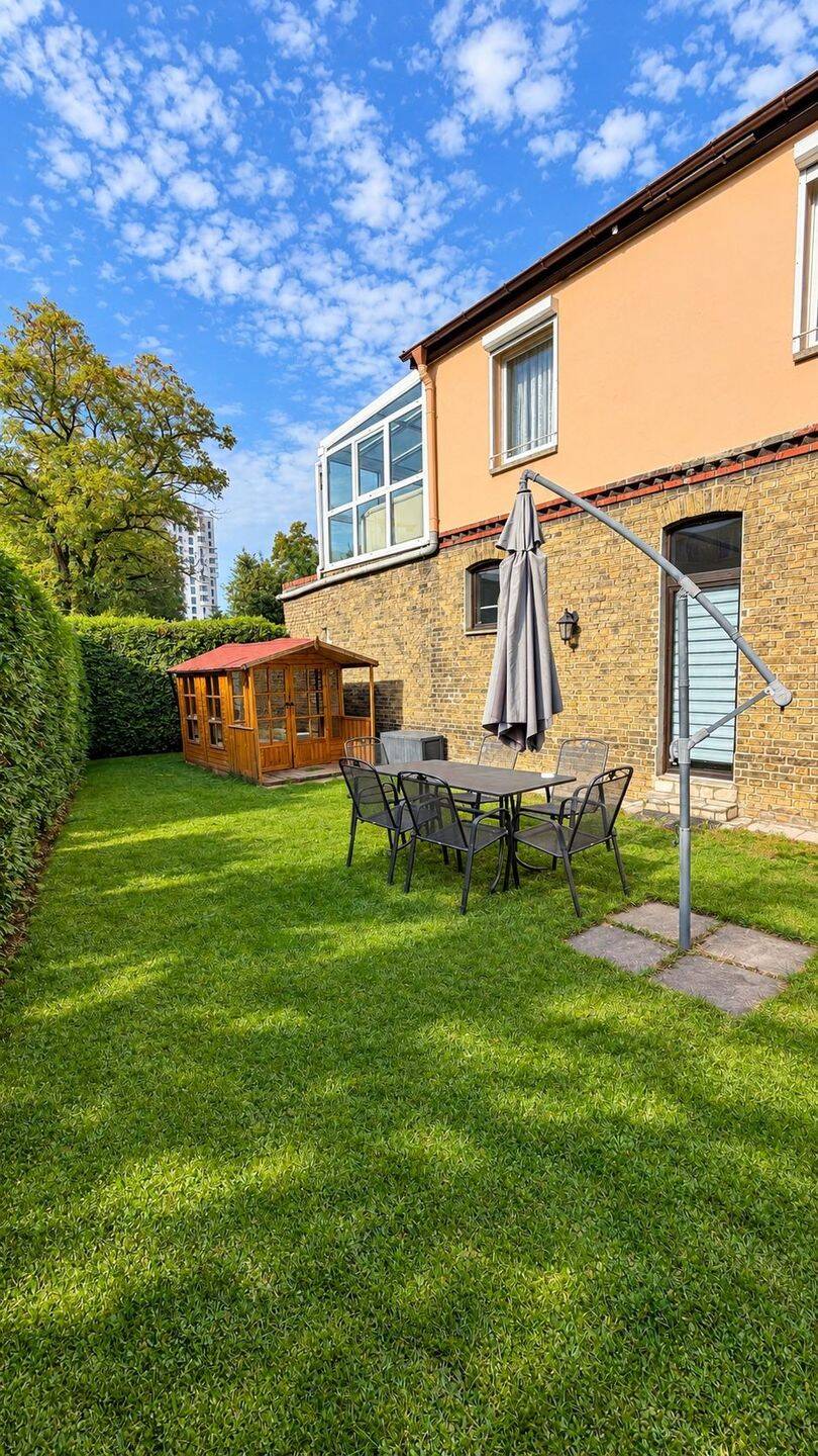Erdgeschosswohnung mit Garten und Teich | ca. 174 m², 4 Zimmer | Berlin-Marzahn, 12681 Berlin (Marzahn-Hellersdorf Marzahn)
