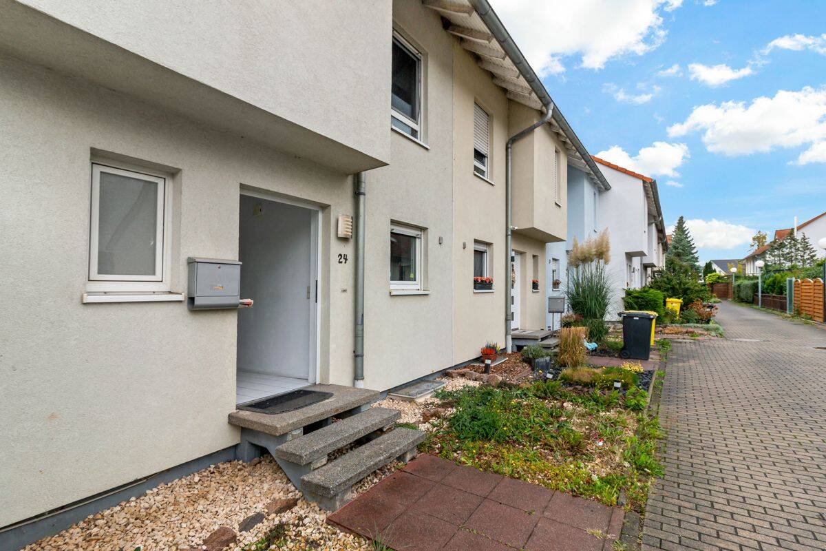Familienfreundliches Reihenendhaus in Queis….inklusive Garage, Stellplatz und kleinem Garten mit überdachter Terrasse!!!, 6188 Landsberg