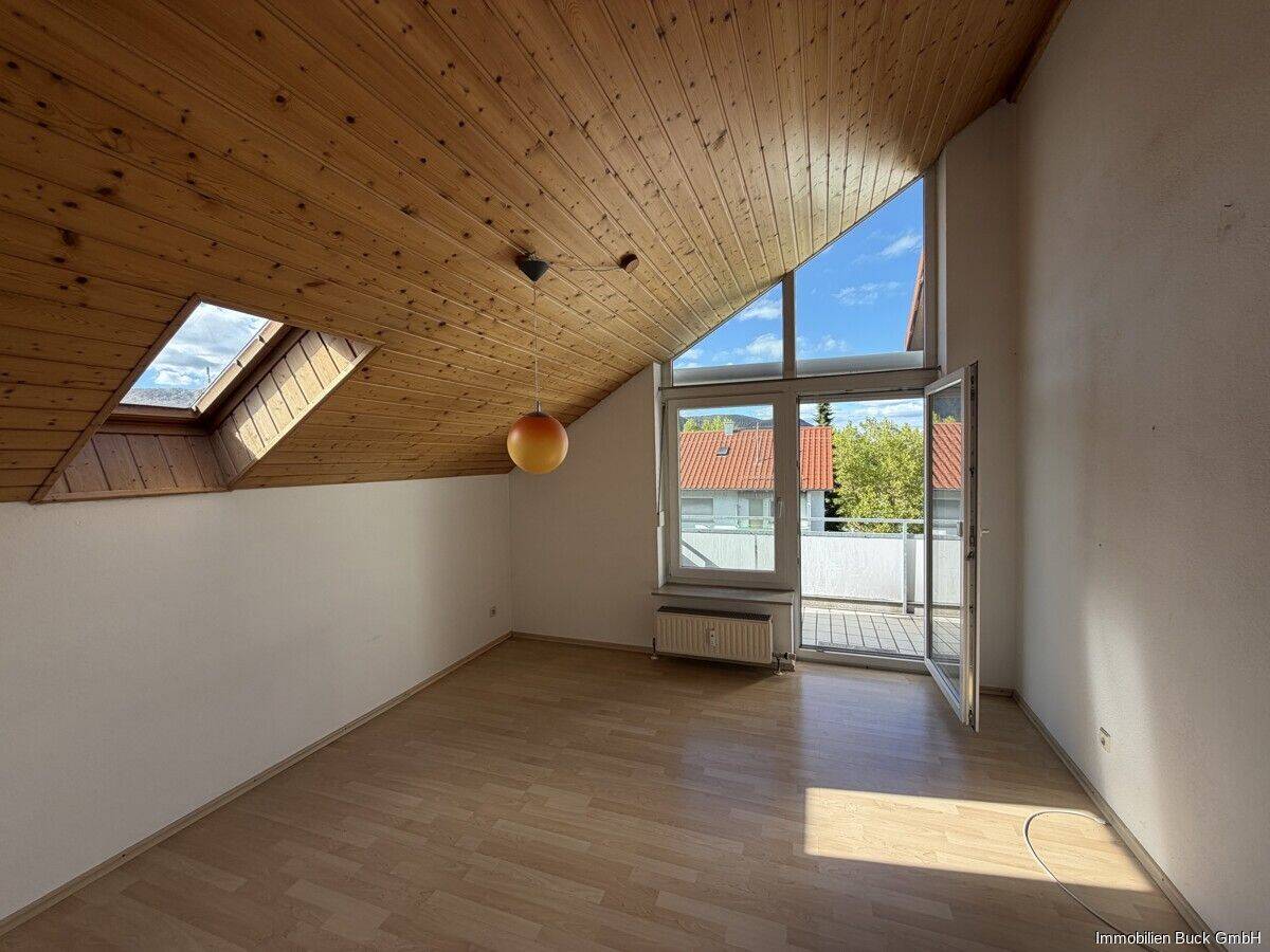 Helle und großzügige Dachgeschosswohnung mit Flair sucht neuen Mieter!, 73312 Geislingen an der Steige