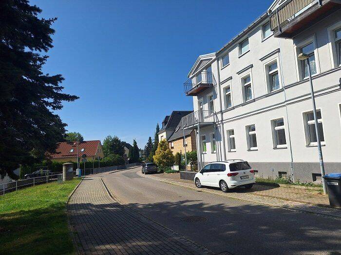 Hier wird es bald gemütlich – tolle 3.5 Raumwohnung mit 2 Bädern und großem Gemeinschaftsgarten, 9232 Hartmannsdorf