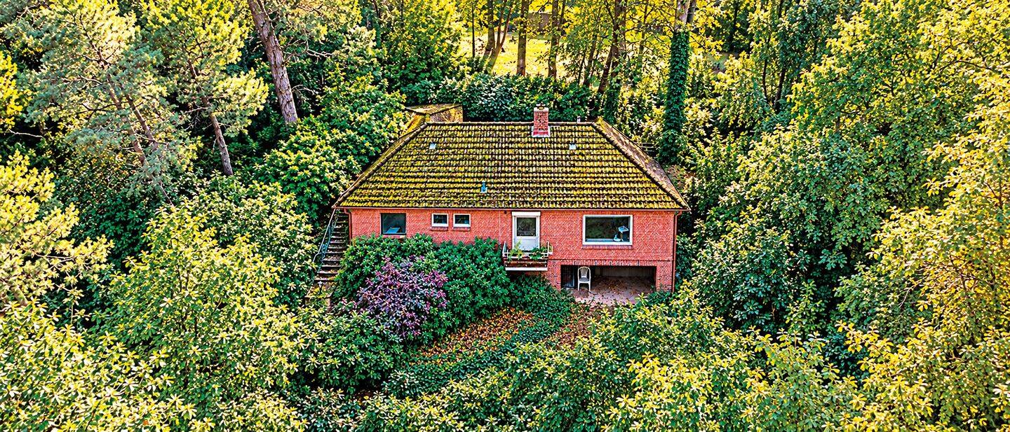 Baugrundstück derzeit mit Backstein-Villa bebaut in 21149 Hamburg ST Hausbruch, Talweg 19, 21149 Hamburg (Harburg Hausbruch Neugraben-Fischbek)