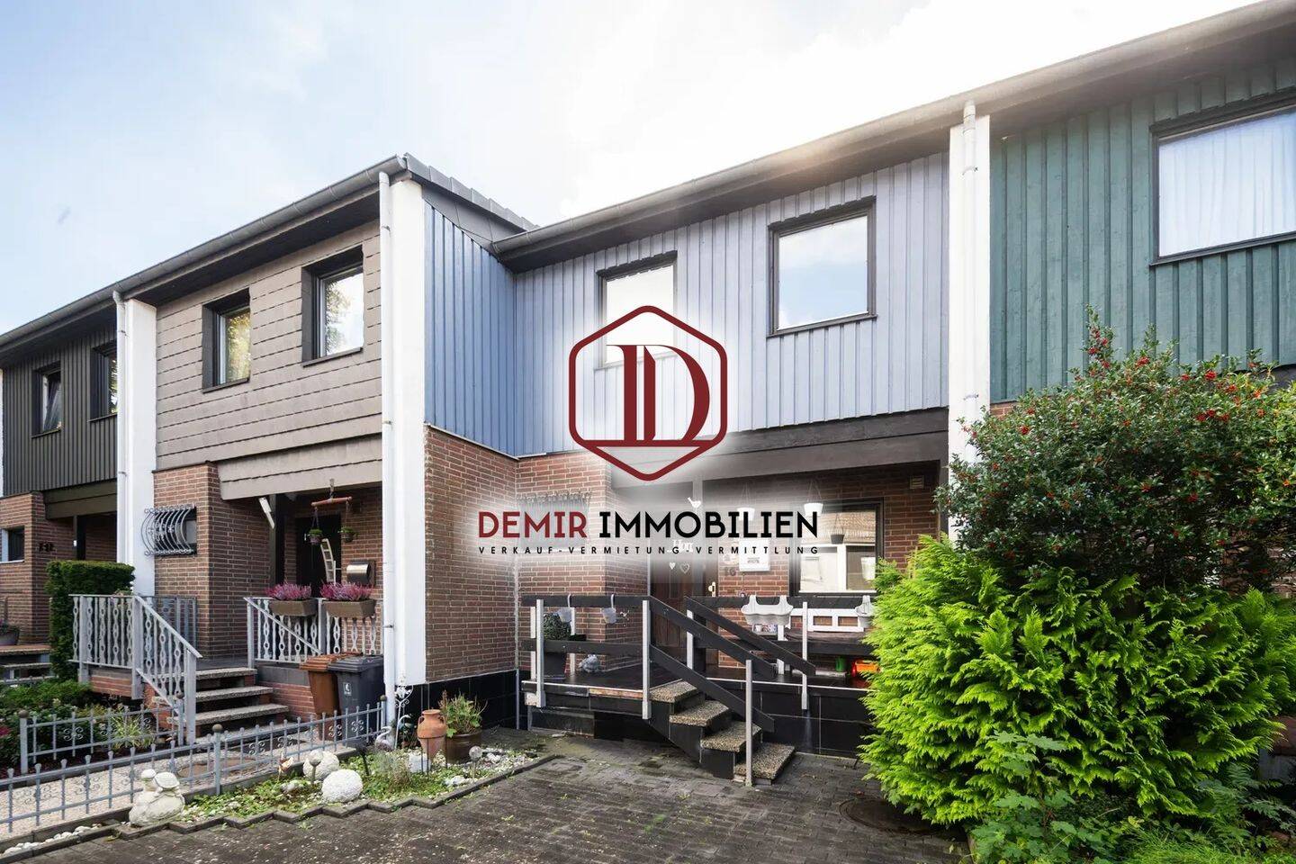 Gepflegtes Reihenhaus in gefragter Lage von Bremen Grohn mit Stellplatz, 28759 Bremen (Grohn Schönebeck Sankt Magnus Vegesack)