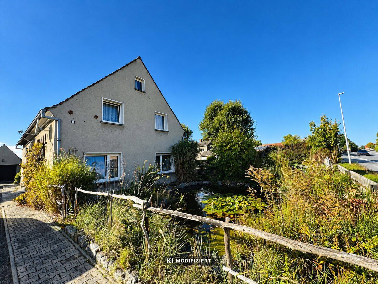 Einfamilienhaus mit großem Garten, Teich und Freizeitgrundstück, 2929 Rothenburg/O.L.
