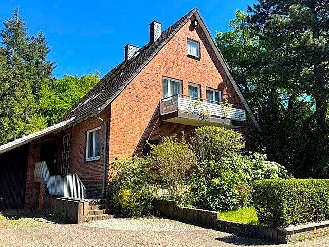 Interessantes Einfamilienhaus in ruhiger Wohngegend direkt am „Riesebusch“ Waldgebiet, 23611 Bad Schwartau