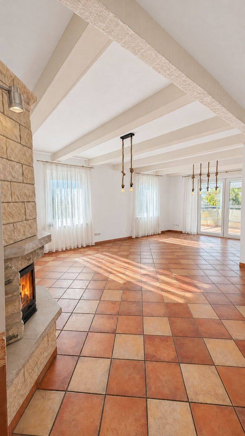 4-Zimmer-Wohnung mit Kamin, Wintergarten und Balkon | ca. 174 m² | Berlin-Marzahn, 12681 Berlin (Marzahn-Hellersdorf Marzahn)