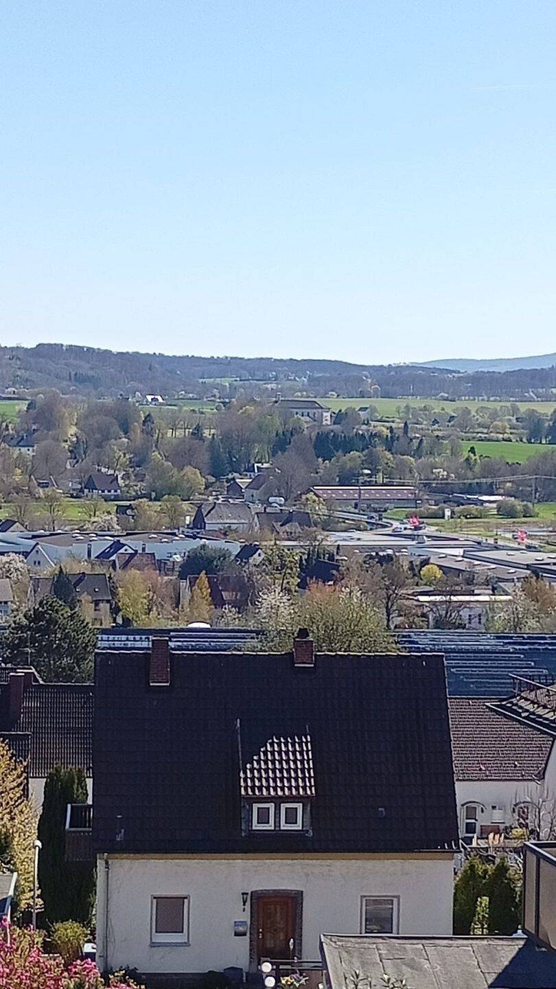 Frisch renovierte 2,5-Zimmer-Singlewohnung mit Balkon & Ruhrtalblick, 58739 Wickede (Ruhr)
