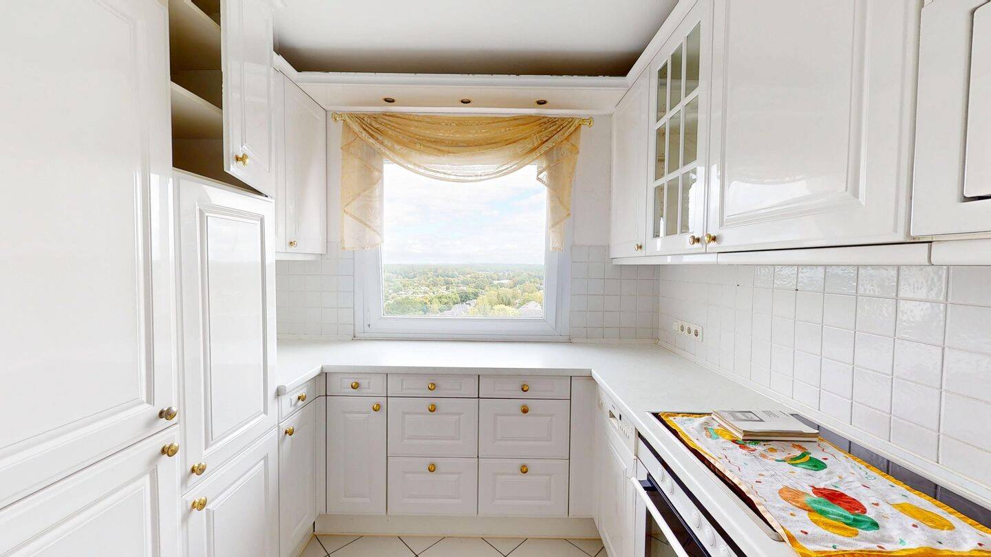 Über den Dächern von Lübeck: 2-Zimmer-Wohnung mit Weitblick, Balkon & Gäste-WC, 23566 Lübeck (Sankt Gertrud Sankt Jürgen)