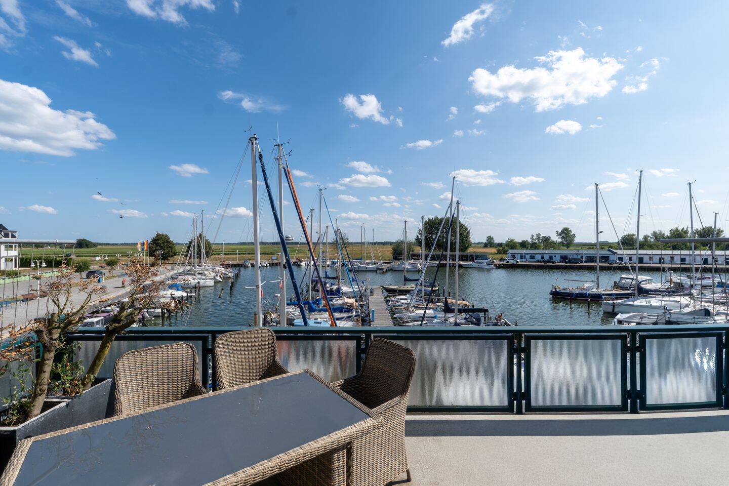 Exklusives Wohnen am Yachthafen – Stilvolle Eigentumswohnung in Karlshagen, 17449 Karlshagen