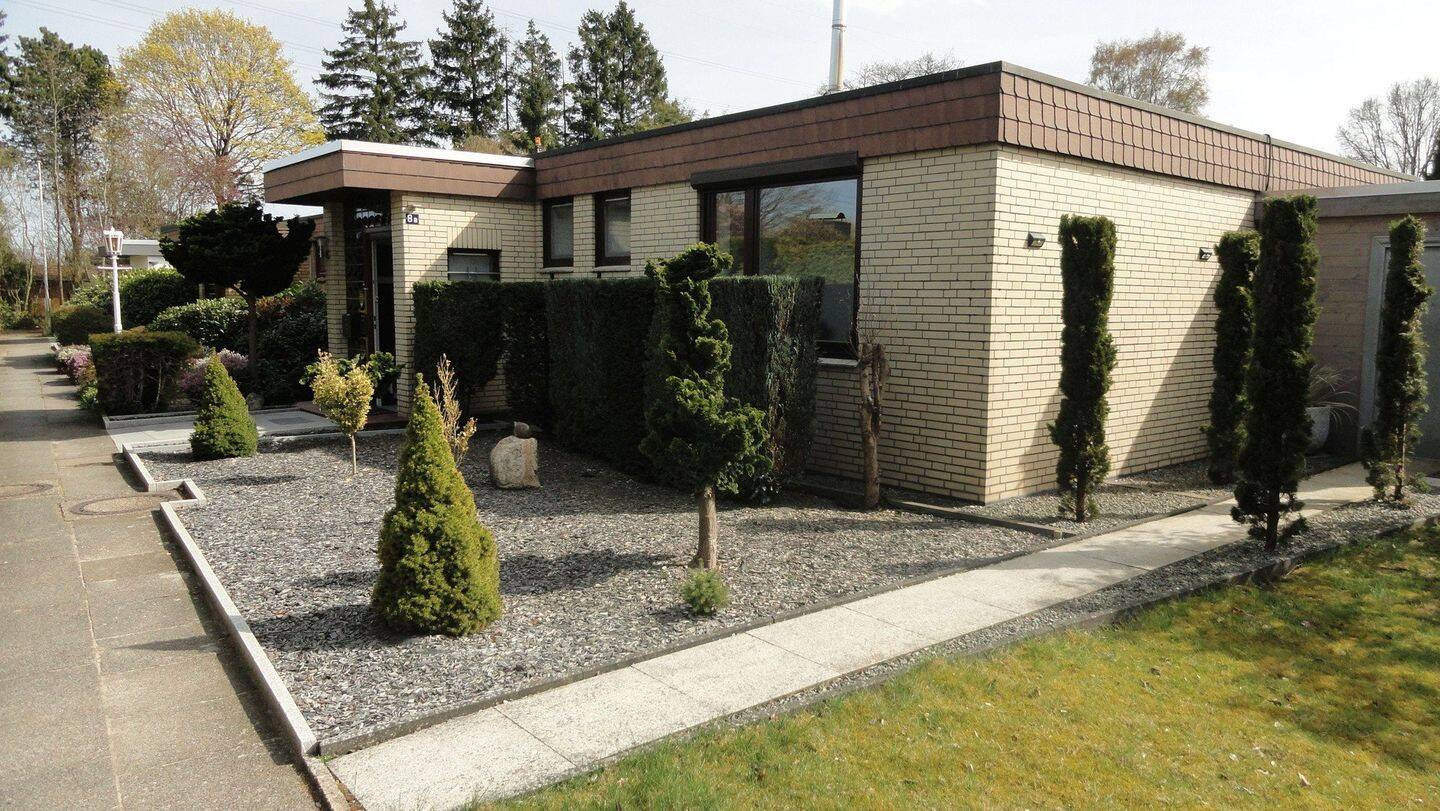 Attraktiver Endreihenhaus, Endbungalow in Hamburg-Rahlstedt, 22149 Hamburg (Wandsbek Rahlstedt Tonndorf)