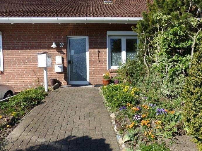 Zimmer in Frauen- Studenten-WG sucht  neue  Bewohnerin !, 21335 Lüneburg