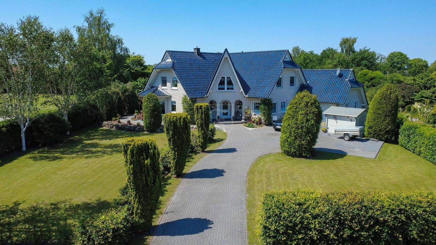 Großzügiges Landhaus in Blomberg | 2.465 m² Grundstück | Doppelgarage, 26487 Blomberg