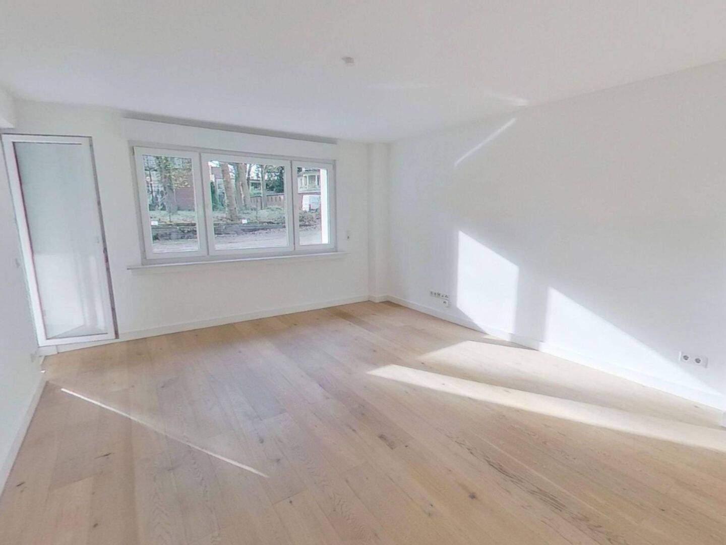 Helle 2-Zimmer-Wohnung mit Tageslichtbadezimmer und großem Balkon, 42651 Solingen (Gräfrath Solingen-Mitte)