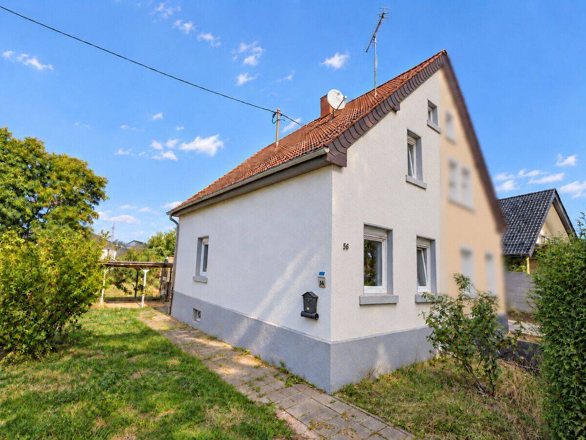 Doppelhaushälfte mit großem Garten und Entwicklungspotenzial, 66773 Schwalbach