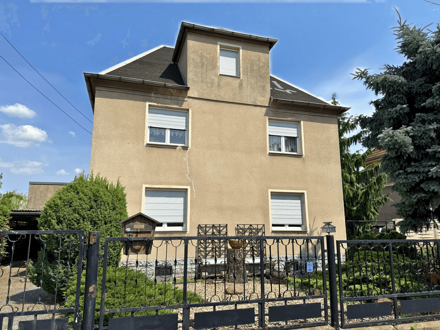 Wohnen in Gröba – EFH mit Potenzial auf sonnigem Grundstück!, 1591 Riesa