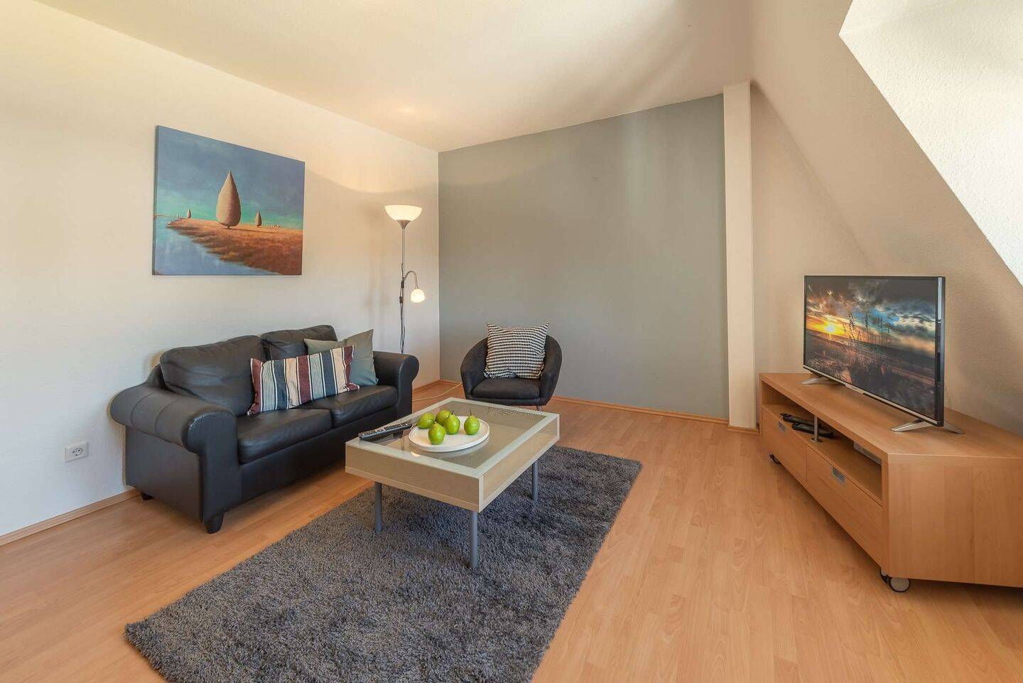 Modern möblierte Wohnung in schöner Lage Sachsenhausens, 60594 Frankfurt am Main (Sachsenhausen)