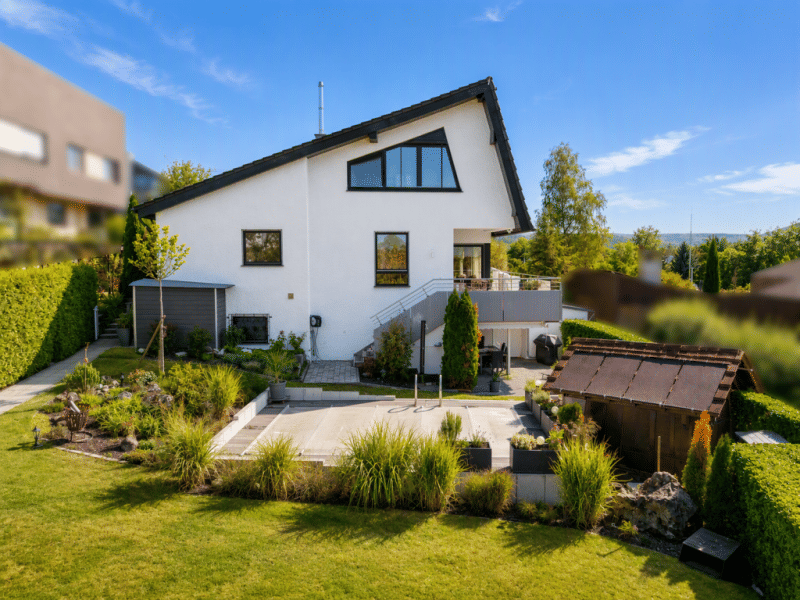 Traumhafte Aussicht inklusive – Exklusives Einfamilienhaus mit Einliegerwohnung, Pool und großem Grundstück in ruhige…, 71364 Winnenden