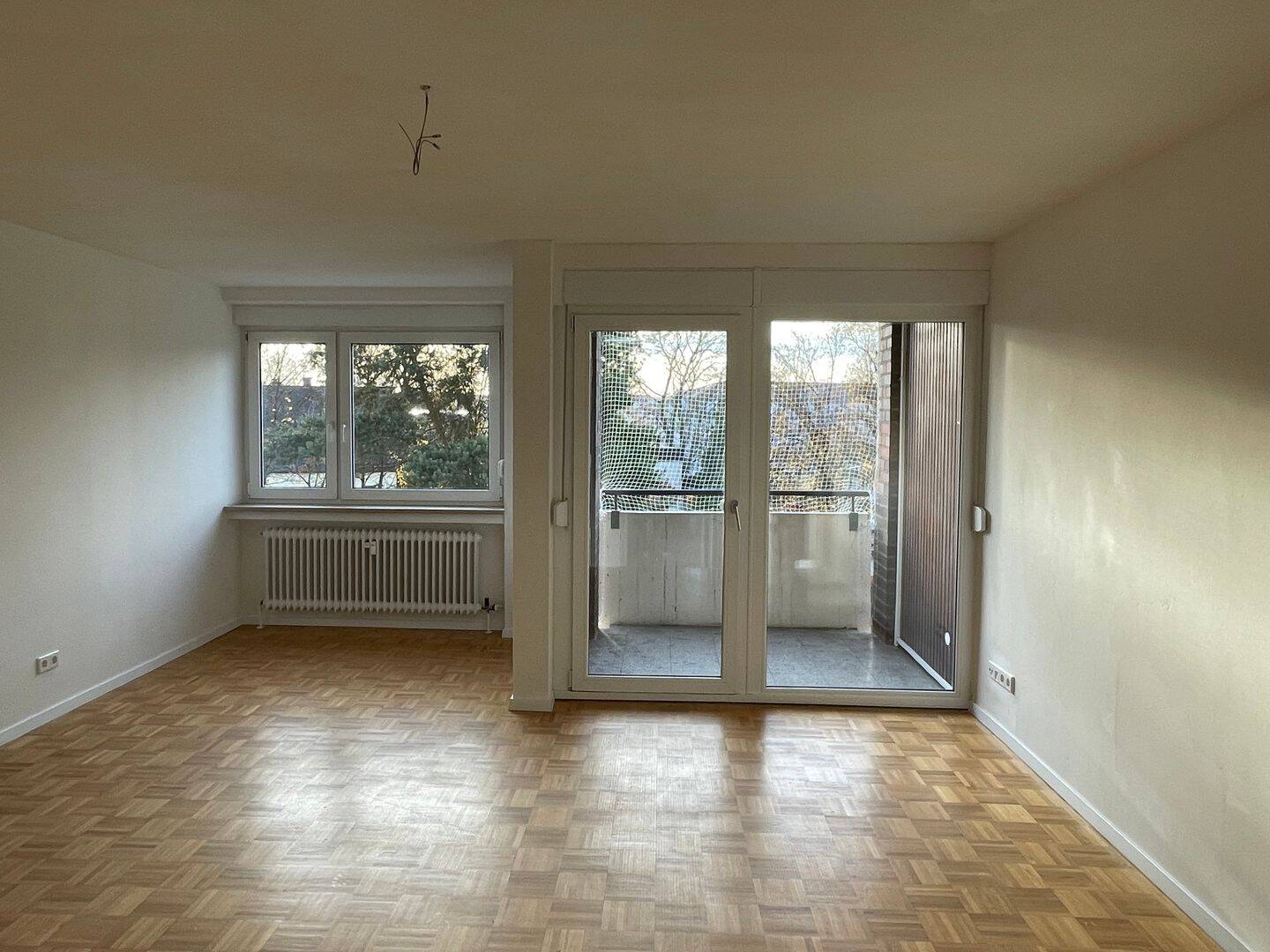 Gemütliche 3-Zimmer-Wohnung mit Aufzug und 2 Loggien nähe U-Bahnhaltestelle!, 90411 Nürnberg