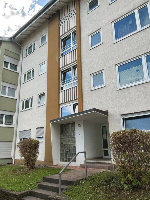 Ihre neue Wohnung: interessante 2-Zimmer-Wohnung, 70439 Stuttgart (Neuwirtshaus Stammheim Zuffenhausen)