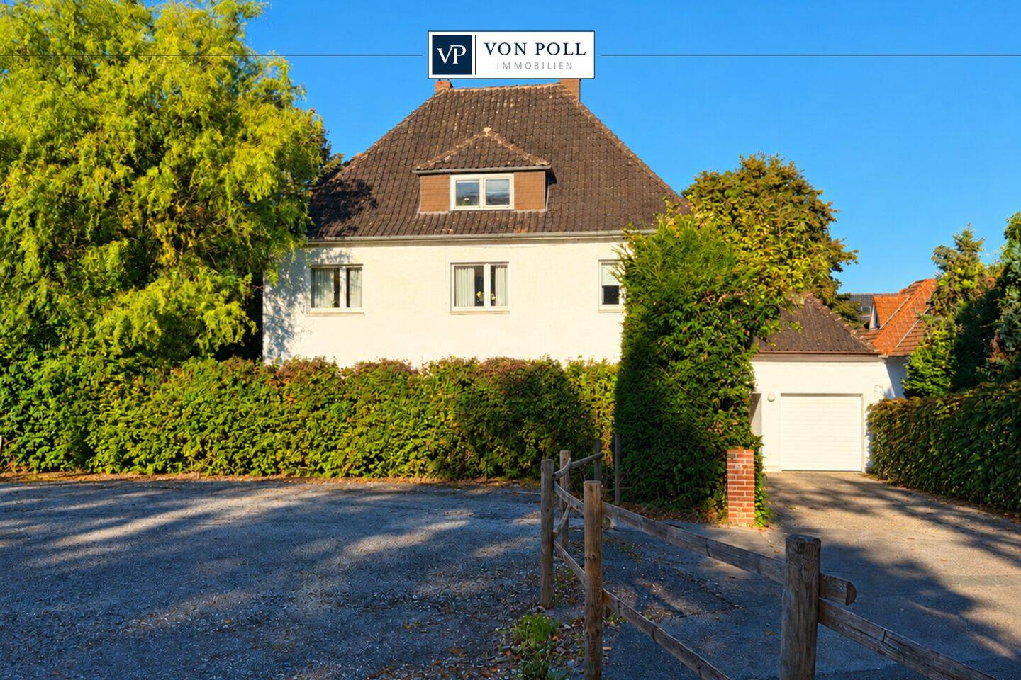 Vermietete Dachgeschosswohnung mit Stellplatz in zentrumsnaher Lage, 32756 Detmold