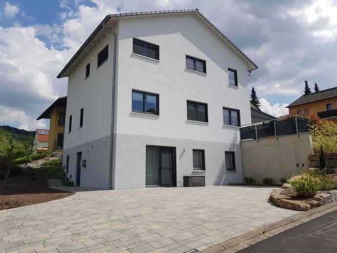 Moderne 2-Zimmer-Einlieger-Wohnung mit EBK und großer Terrasse!, 97274 Leinach