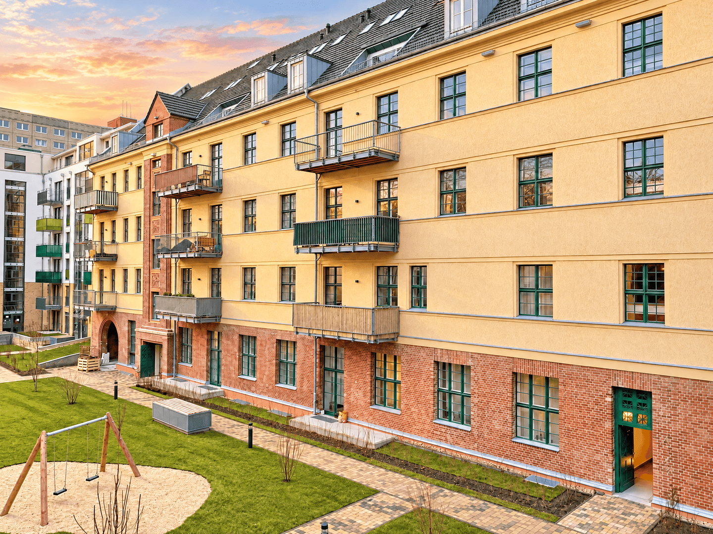 Vermietete 2-Zimmer-Dachgeschosswohnung im Carrée Alte Post – historischer Charme mit Aufzug, 10367 Berlin (Lichtenberg Hohenschönhausen Lichtenberg)