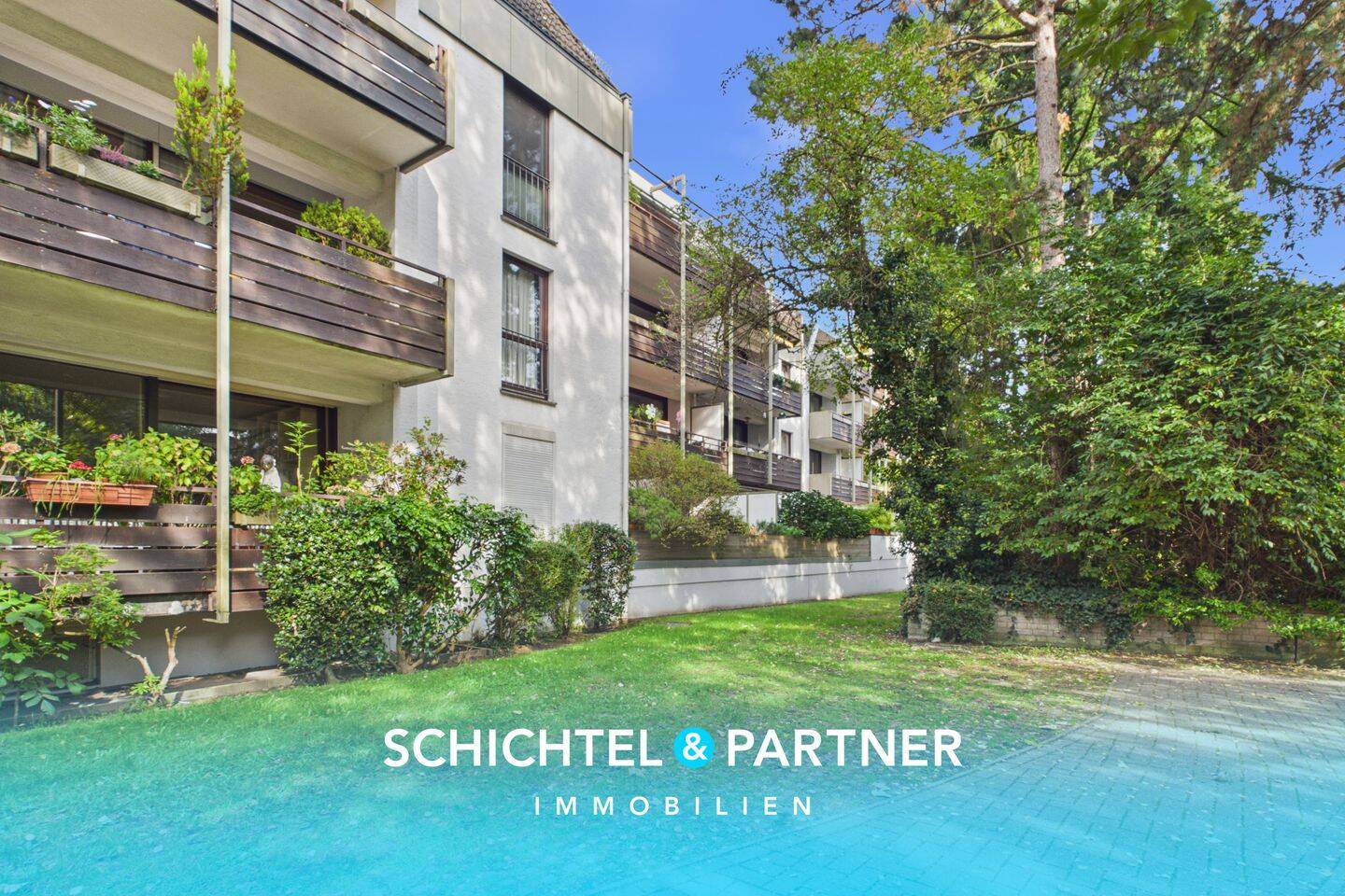 Schwachhausen | Barrierearme 4-Zimmer-Wohnung mit Loggia & Tiefgarage, 28209 Bremen (Barkhof Bürgerpark Bürgerweide/Barkhof Schwachhausen)