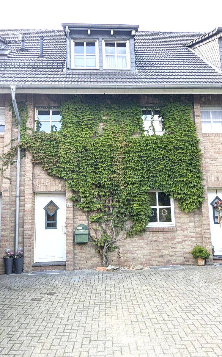 Wohnen in historischer Umgebung: EFH mit Garten, Sauna und Carport in Grevenbroich, 41515 Grevenbroich