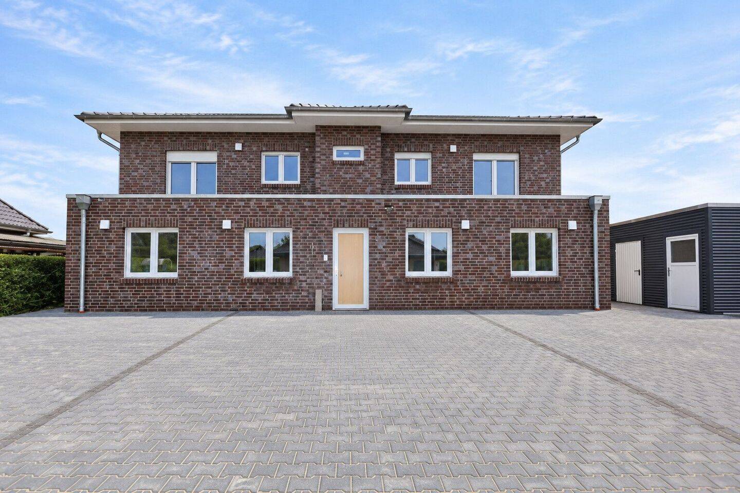 Neubau Erdgeschosswohnung – Erstbezug – NUR MIT Wohnberechtigungsbeschein! – linke Seite, 26903 Surwold