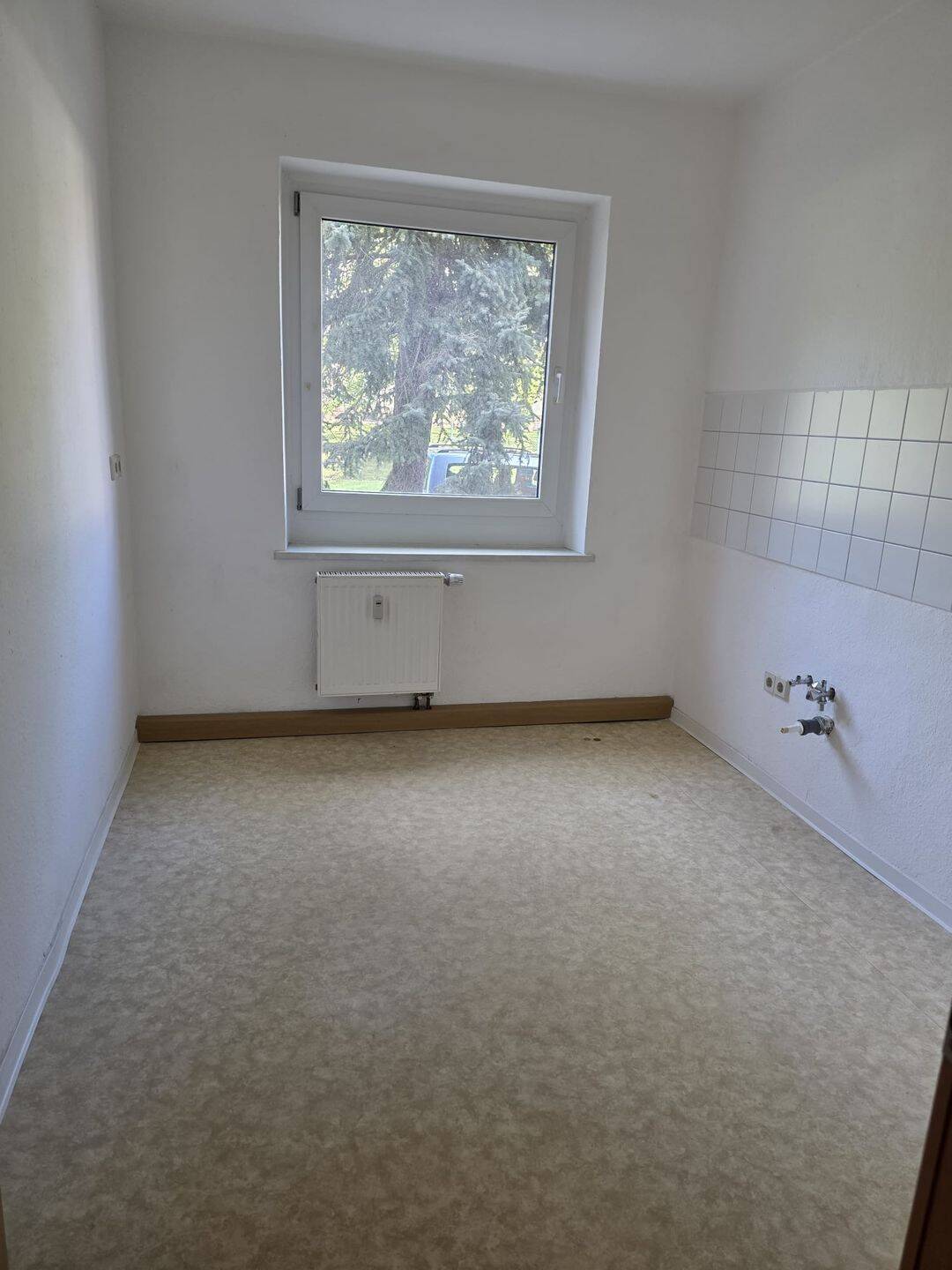 Moderne 2-Zimmer-Wohnung in Weißenfels mit idealer Anbindung, 6667 Weißenfels