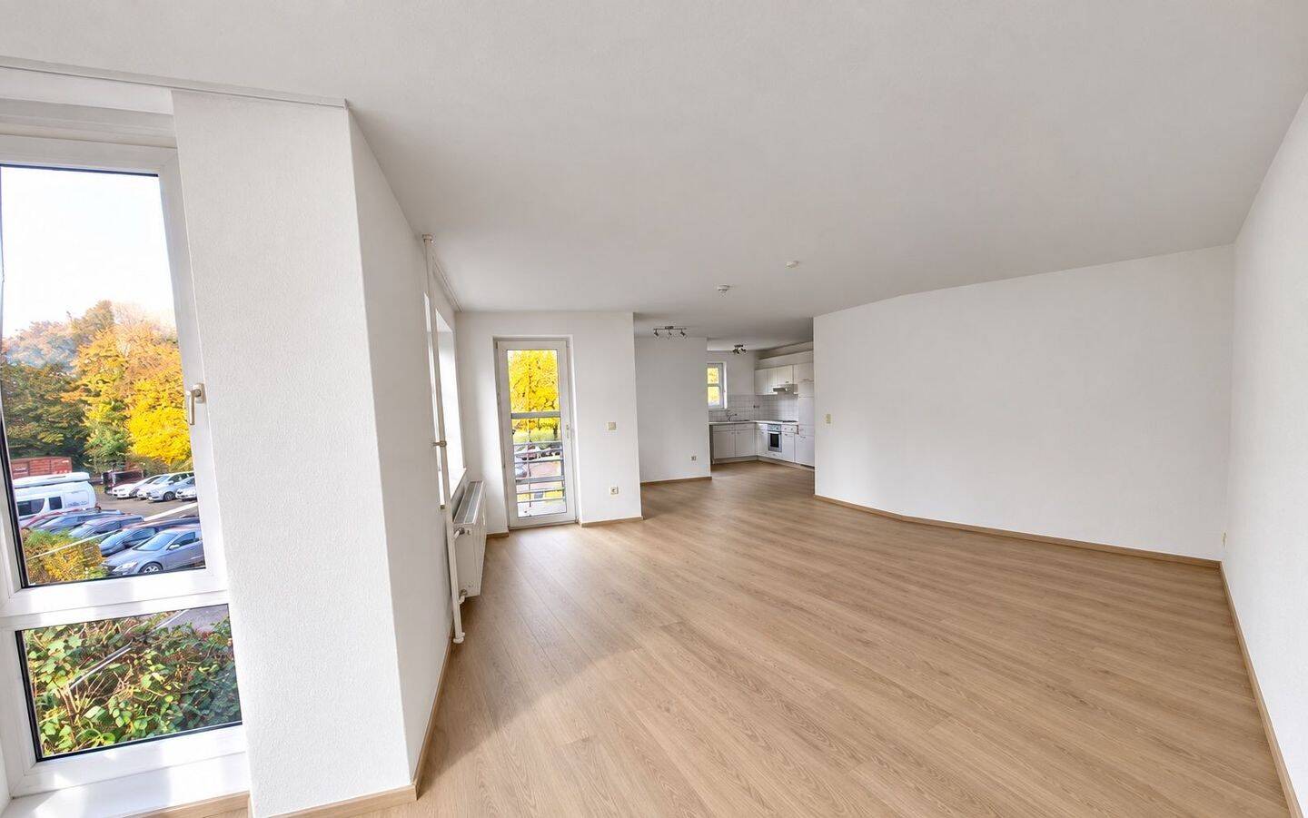 Helle und großzügige 2-Zimmer-Wohnung mit Westbalkon in Kiel, 24113 Kiel (Gaarden-Süd Hassee)