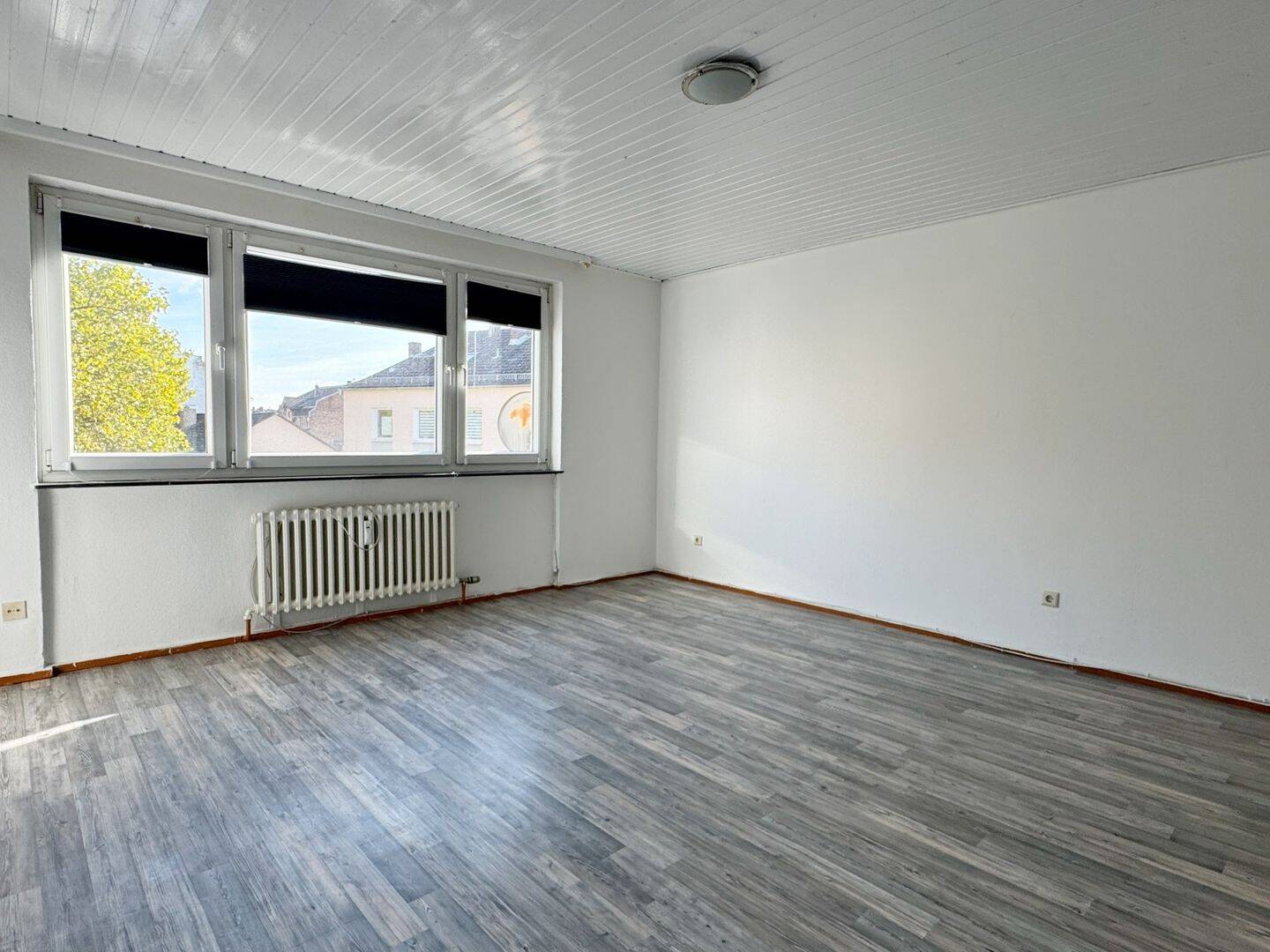 2-ZKB in Uni-Nähe mit Balkon sucht neue Mieter – Studenten willkommen, 34127 Kassel